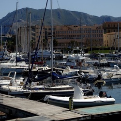 PALERMO. Fotografie di Giulio Azzarello &copy;2024.