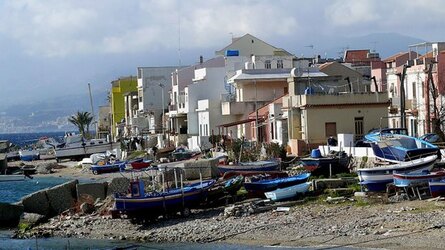 CAPO PELORO borgo marinaro dello stretto di Messina. Fotografie di Giulio Azzarello ©2014.