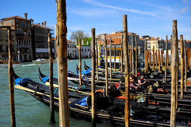 LUNGOMARE di VENEZIA. Fotografie di Giulio Azzarello &copy;2016.