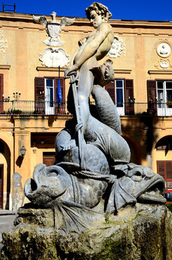 MONREALE in Sicilia. Fotografie di Giulio Azzarello &copy;2016.