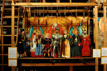 TRADIZIONI IN VIAGGIO mostra di pupi di Mimmo Cuticchio. Fotografie di Giulio Azzarello &copy;2014.