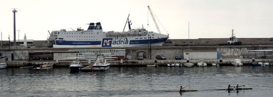 IL GOLFO E IL PORTO DI PALERMO. Fotografie di Giulio Azzarello &copy;2015 2016.