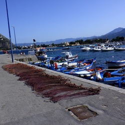 MONDELLO. Fotografie di Giulio Azzarello &copy;2022.