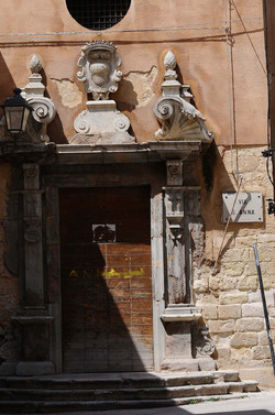 TRAPANI il centro storico il porto il mare la colombaia. Fotografie di Giulio Azzarello ©2014. TRAPANI il centro storico il porto il mare la colombaia. Fotografie di Giulio Azzarello ©2014.