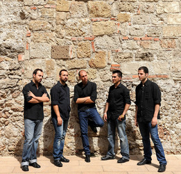 GIACOMO CUTICCHIO e il suo ensemble musicale. Fotografie di Giulio Azzarello &copy;2014.