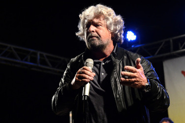 I COMIZI di BEPPE GRILLO in Sicilia a Palermo alcuni momenti. Fotografie di Giulio Azzarello &copy;2014.