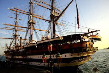 AMERIGO VESPUCCI fotografie di Giulio Azzarello ©2020. AMERIGO VESPUCCI fotografie di Giulio Azzarello ©2020.