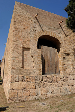 CASTELLO di Mare dolce a Palermo archeo sito arabo normanno panoramiche e particolari. Fotografie di Giulio Azzarello &copy;2014.