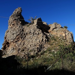 RUDERE DI PIETRA. Fotografie di Giulio Azzarello &copy;2022.