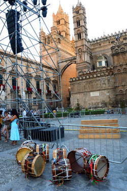 SANTA ROSALIA il festino della patrona di Palermo alcuni momenti. Fotografie di Giulio Azzarello ©2014. SANTA ROSALIA il festino della patrona di Palermo alcuni momenti. Fotografie di Giulio Azzarello ©2014.