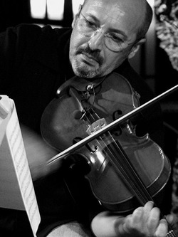 GIOVANNI SOLLIMA in concerto. Fotografie di Giulio Azzarello &copy;2014.