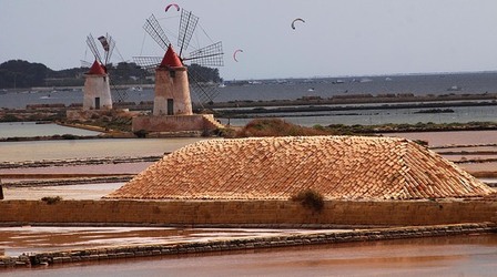 LE SALINE di Trapani in Sicilia. Fotografie di Giulio Azzarello ©2014. LE SALINE di Trapani in Sicilia. Fotografie di Giulio Azzarello ©2014.