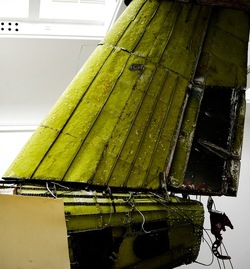 AEREO SMONTATO E ROVESCIATO Biennale di Venezia fotografie di Giulio Azzarello &copy;2020.