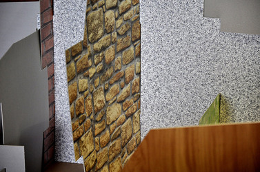 ANNE CLEMENCE de GROLEE e una sua installazione. Fotografie di Giulio Azzarello &copy;2014.