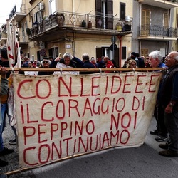 AFROCHE. Fotografie di Giulio Azzarello ©2024. AFROCHE. Fotografie di Giulio Azzarello ©2024.