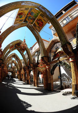 GLI ARCHI DI PASQUA a San Biagio Platani in Sicilia. Fotografie di Giulio Azzarello &copy;2014.