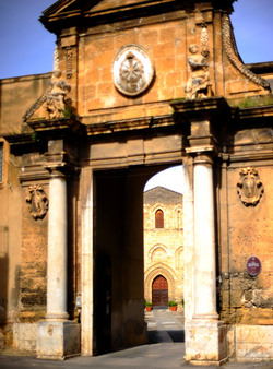 PIAZZA MAGIONE a Palermo. Fotografie di Giulio Azzarello &copy;2016.
