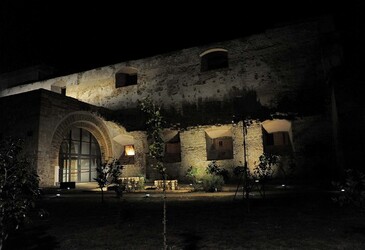 DANZE URBANE contemporanee per le vie di Palermo. Fotografie di Giulio Azzarello &copy;2014.