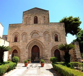 CHIESA E CHIOSTRO DELLA MAGIONE a Palermo panoramiche e particolari. Fotografie di Giulio Azzarello ©2014. CHIESA E CHIOSTRO DELLA MAGIONE a Palermo panoramiche e particolari. Fotografie di Giulio Azzarello ©2014.