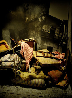 IL MUSEO SCHINDLER a Cracovia. Fotografie di Giulio Azzarello ©2016. IL MUSEO SCHINDLER a Cracovia. Fotografie di Giulio Azzarello ©2016.