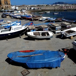 BARCHE. Fotografie di Giulio Azzarello &copy;2022.
