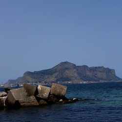 BARCHE. Fotografie di Giulio Azzarello &copy;2022.