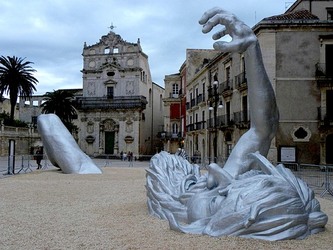 SIRACUSA arte a Ortiggia. Fotografie di Giulio Azzarello &copy;2014.