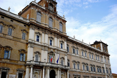 MODENA centro storico. Fotografie di Giulio Azzarello ©2016. MODENA centro storico. Fotografie di Giulio Azzarello ©2016.