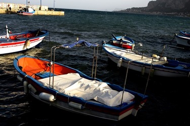 LUOGHI SICILIANI fotografie di Giulio Azzarello ©2020