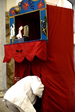 BRUNO LEONE Pulcinella. Fotografie di Giulio Azzarello ©2020. BRUNO LEONE Pulcinella. Fotografie di Giulio Azzarello ©2020.