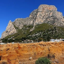 BARCARELLO. Fotografie di Giulio Azzarello ©2022. BARCARELLO. Fotografie di Giulio Azzarello ©2022.