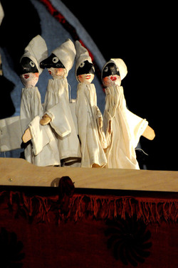 BRUNO LEONE e il suo Pulcinella spettacolo. Fotografie di Giulio Azzarello ©2014. BRUNO LEONE e il suo Pulcinella spettacolo. Fotografie di Giulio Azzarello ©2014.