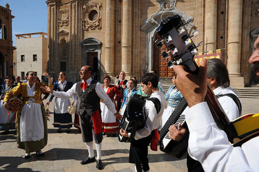 GRUPPO FOLK SICILIANO a Marsala. Fotografie di Giulio Azzarello &copy;2014.