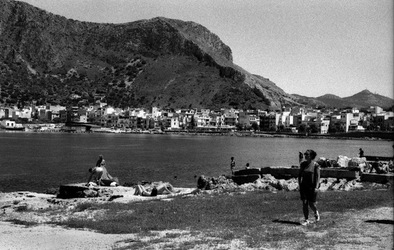 BIANCO NERO. Fotografie di Giulio Azzarello ©2021. BIANCO NERO. Fotografie di Giulio Azzarello ©2021.