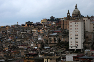 FAVARA in provincia di Agrigento. Fotografie di Giulio Azzarello 2014.