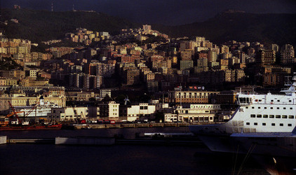 IL PORTO DI GENOVA panoramiche e particolari. Fotografie di Giulio Azzarello &copy;2014.