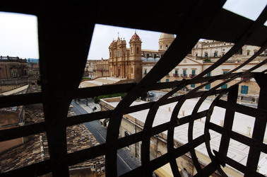IL BAROCCO DI NOTO in Sicilia panoramiche e particolari. Fotografie di Giulio Azzarello &copy;2014.