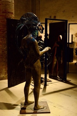 VENEZIA installazione nigeriana inizio Arsenale. Biennale Arch. Cont.. Fotografie di Giulio Azzarello &copy;2022.