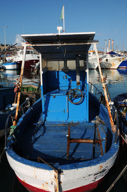PORTO EMPEDOCLE in Sicilia. Fotografie di Giulio Azzarello &copy;2014.