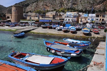 MONDELLO in Sicilia a Palermo. Fotografie di Giulio Azzarello ©2014.