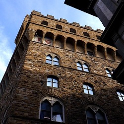 FIRENZE fotografie di Giulio Azzarello &copy;2022.