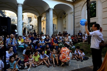 PULCINELLA Napoli. Fotografie di Giulio Azzarello ©2020. PULCINELLA Napoli. Fotografie di Giulio Azzarello ©2020.