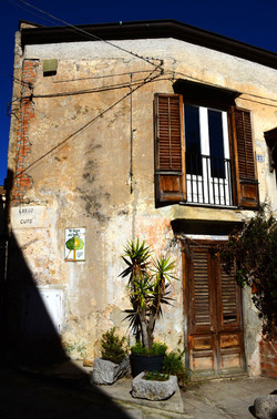 MONREALE in Sicilia. Fotografie di Giulio Azzarello &copy;2016.