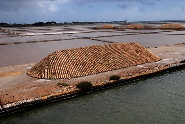 LE SALINE di Trapani in Sicilia. Fotografie di Giulio Azzarello ©2014. LE SALINE di Trapani in Sicilia. Fotografie di Giulio Azzarello ©2014.