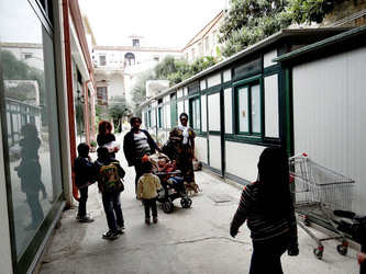 MISSIONE un documentario di P.Scimeca. Fotografie di Giulio Azzarello ©2015 2016. MISSIONE un documentario di P.Scimeca. Fotografie di Giulio Azzarello ©2015 2016.