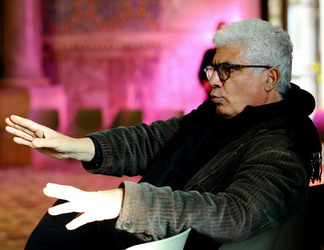 Mimmo Cuticchio in un suo spettacolo. Fotografie di Giulio Azzarello &copy;2017.