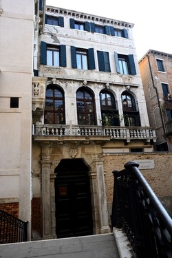 VENEZIA fotografie di Giulio Azzarello ©2022.