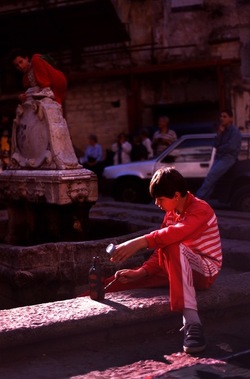 VUCCIRIA anni 90. Fotografie di Giulio Azzarello ©2022. VUCCIRIA anni 90. Fotografie di Giulio Azzarello ©2022.