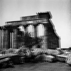 ARCHEO fotografie di Giulio Azzarello ©2021. ARCHEO fotografie di Giulio Azzarello ©2021.