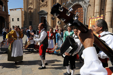 GRUPPO FOLK SICILIANO a Marsala. Fotografie di Giulio Azzarello &copy;2014.